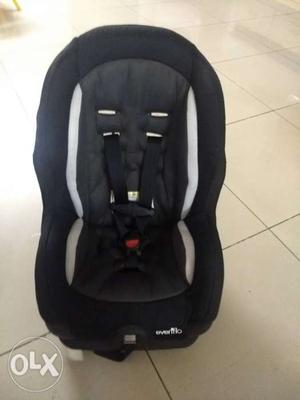 Baby / Toddler (3 months to 36 months) car seat -