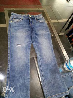 Banetton jeans for 8 years boy..brand new