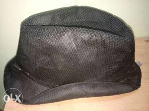 Black hat in good condition