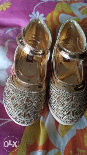 Golden shoes for girl 3 to 4 yrs size 9