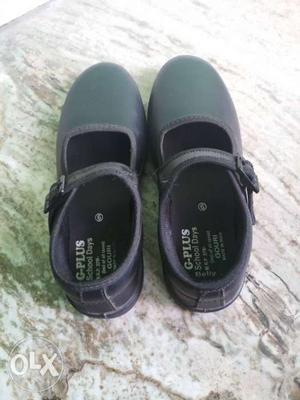 Pair Of Black-and-green Slip On Shoes 6
