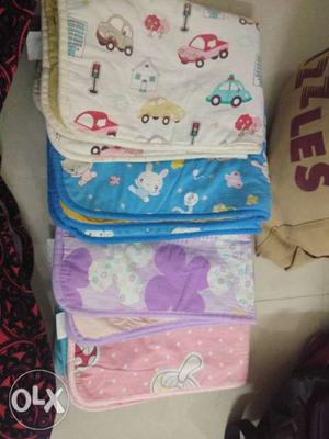 Set of four used cloth dry sheet with baby quilt