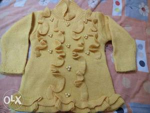 Sweater 3-4 yrs Bright yellow, moti work, very