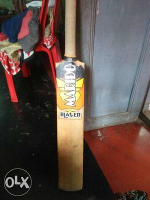 Very good bat. It is best to hit big sizes. It