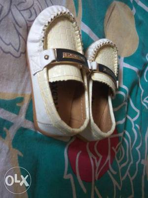 White formal shoes new condition size 1-2 yrs