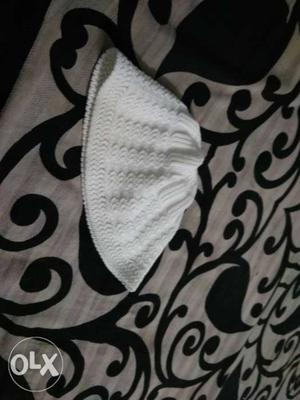 White knite new cap