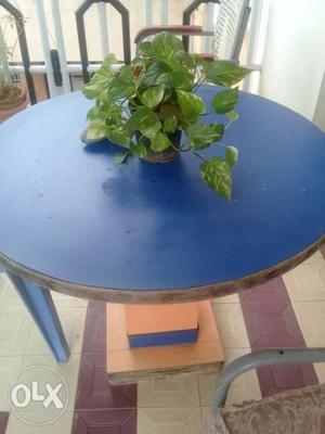 Coffee table suitable for garden or balcony