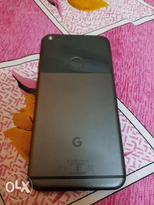 Google pixel xl 2months old 32gb with all