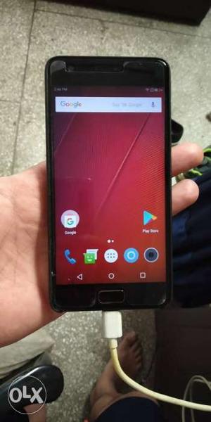 Lenovo z2 plus 5 Month old with minor crack on screen 64gb