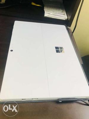 MICROSOFT SURFACE PRO 4,6 months Old under