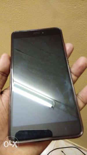 Redmi note 4, 3gb n 32gb variant one year old in