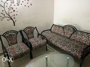 Sofa set. 2 nos si7ngle seaters and 1no 3 seater