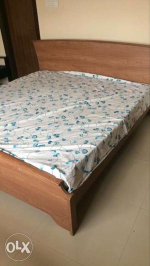 Zurich king size cot without storeage and