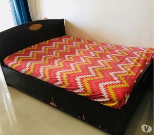 Good condition second hand bed Mumbai
