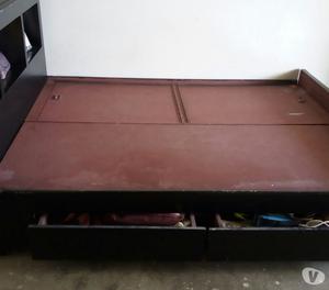 Queen size Bed 7'6"x5'3"x1'3" with 7 storage (Price is negot