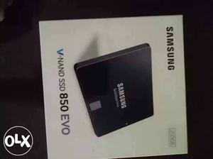 250 GB Black Samsung V-nand SSD 850 Evo Box