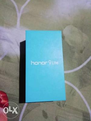 Blue Huawei Honor 9 Lite Smartphone Box
