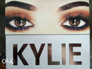 Kyeli eye shades...pallet new one..just for 650...
