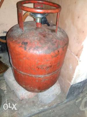 Small cylinder