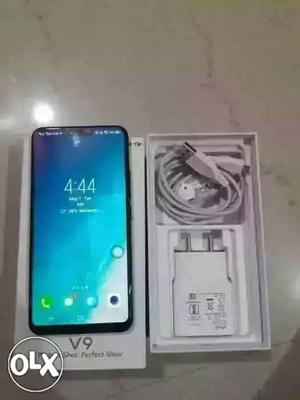 Vivo v9 64GB memory all kit available 1 month old