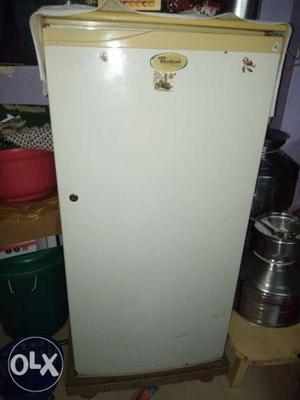 Whitphool fridge working Super cool condition