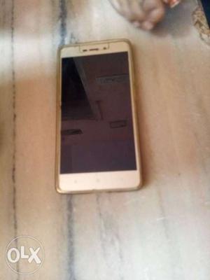3g ram,32 GB,1 year old only,no any problems