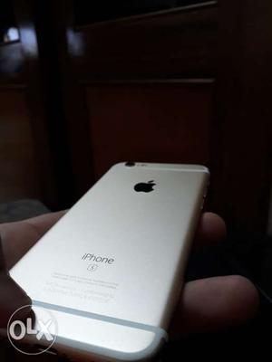 I phone 6s, 64gb, Gold color, scratch less