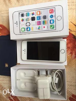 IPhone 5s Gold Excellent condition With original