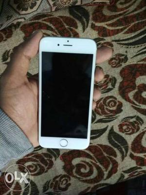 IPhone 6 64 gb in good condition. Phone and a