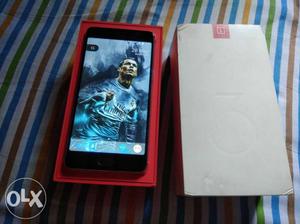 Oneplus 3t 6gb ram and 64gb rom with box chargers