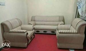 Beige-and-white Sofa Set 2year warranty 8o 99 o  new