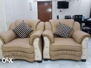Brown Leather Sofa Chair With Throw Pillows