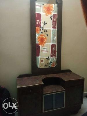 Dressing table in good condition inclusive of