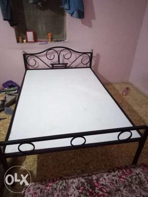 Iron double bed with mattress, only old 6month,