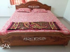 KING SIZE 6×6.5 feet Bed. Pls call seriius