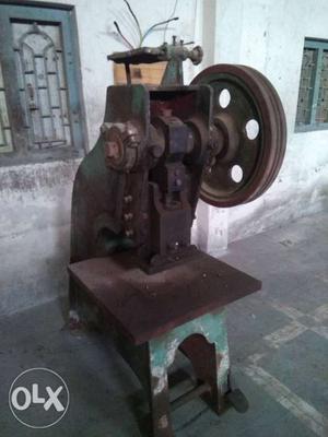 Power press machine with motor