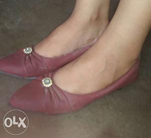 Red colour 1 inch heel