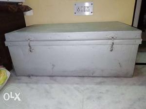 Selling Excess Furniture Best quality Iron box