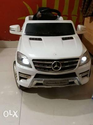 Toddler's White Mercedes-Benz Ride-on Car Toy