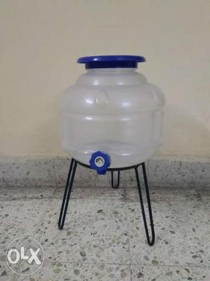 Water can holder with iron stand