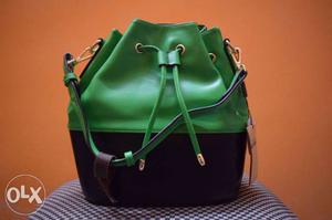 Women's Green And Black Leather Bucket Bag