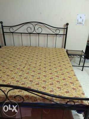 Wrought iron bed with 2 side stools