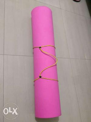Yoga mat. 8mm thick, 80cm extra wide almost new