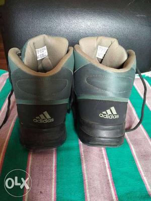 Adidas branded sports shoes,not much used. Size 8