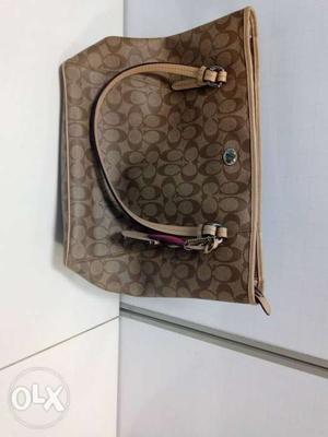 Coach Hand Bag 2 years old - Good condition