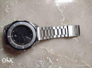 Fastrack metal strap watch. shortly used. good