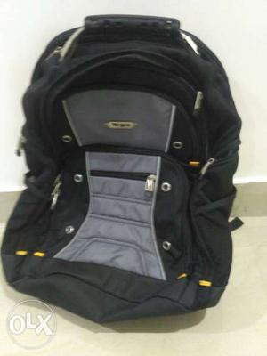 New Targus laptop bag which costs around . Fixed price