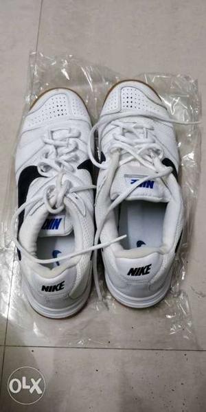Nike Original Tennis / Badminton / Squash shoes good
