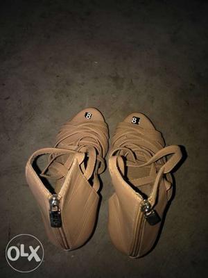 Pair Of Size 8 Brown Leather Strappy Sandals