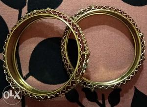 Shining Bangles set in new condition